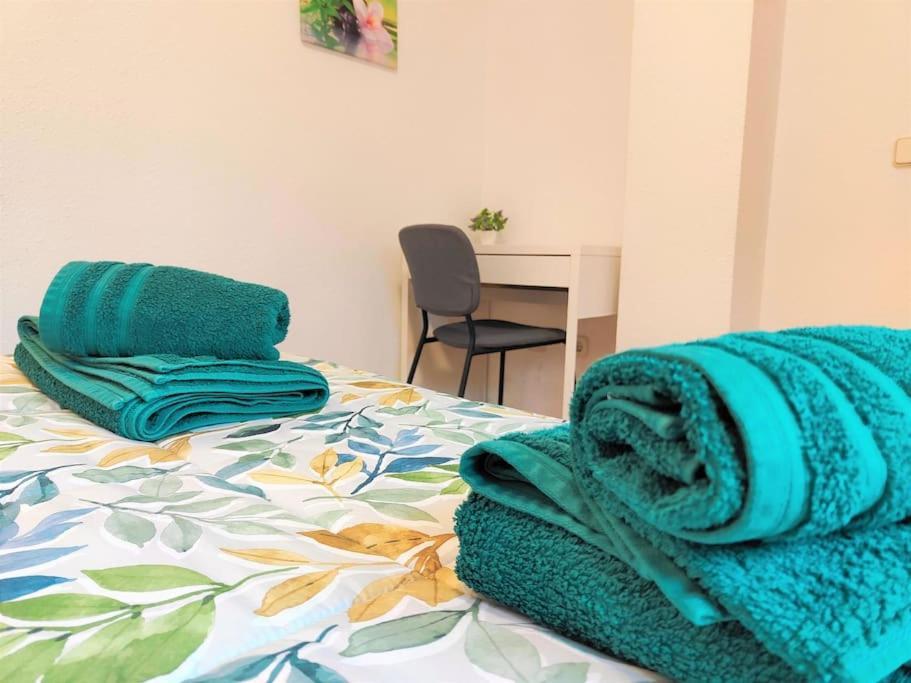 Apartamentos Turisticos Seviro Мадрид Екстериор снимка
